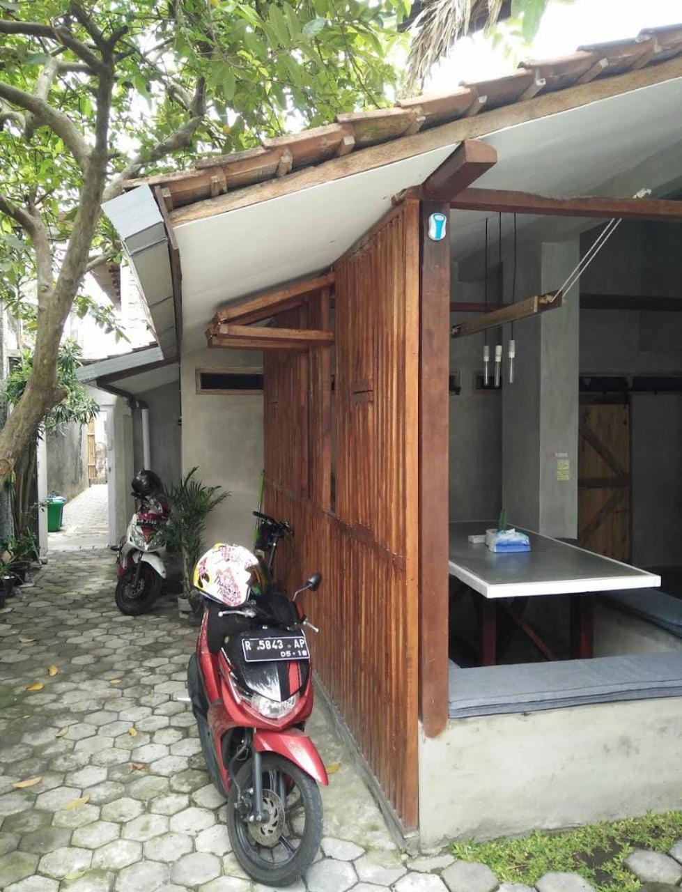 Trava House Villa Jogja Джокьякарта Экстерьер фото